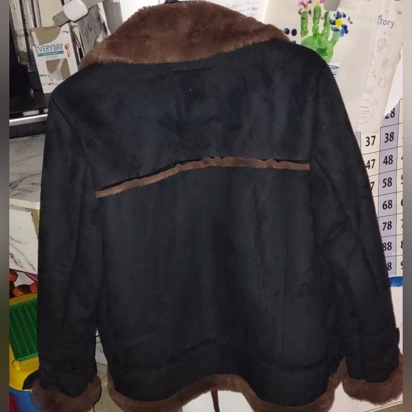 Hollister suede, faux fur lined winter jacket - Picture 4 of 5